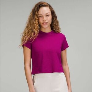 Lululemon Classic Fit Cotton Blend T-Shirt
Magenta Purple - size 8